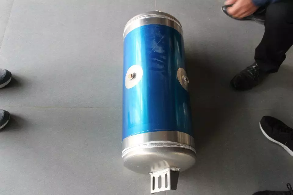 Air tank